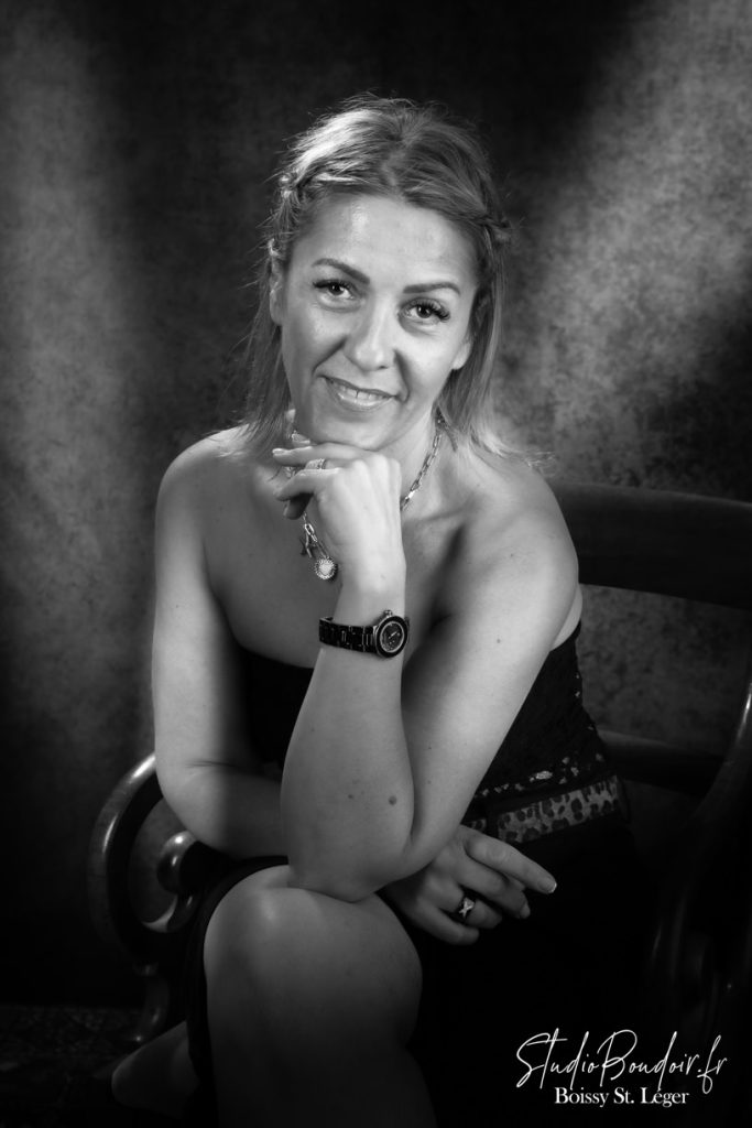 photo portrait style cinéma en Noir et Blanc dans l'esprit des années 50