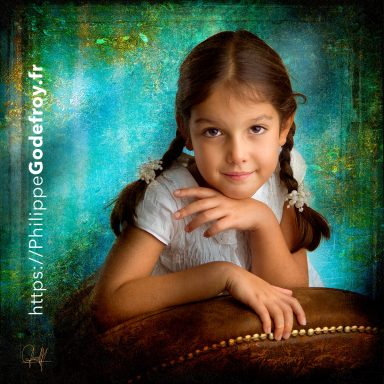 Portrait d'une petite fille d'après un shooting en famille, avec création Graphique, Studio Boudoir, Boissy Saint Léger, 94