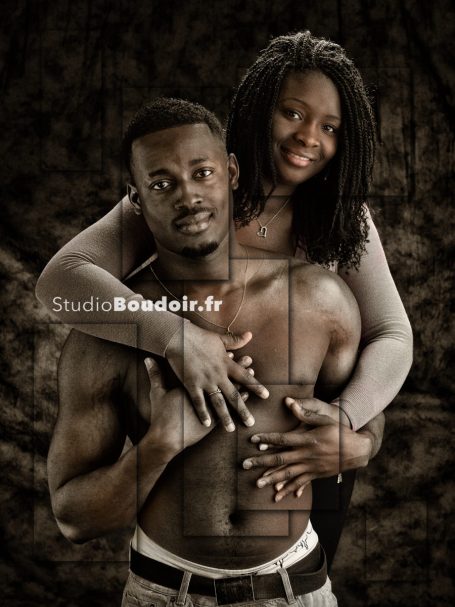 Superbe Photo d'un jeune couple Africain retravaillé pour réaliser un Tableau de famille. photo et Création . Philippe Godefroy 